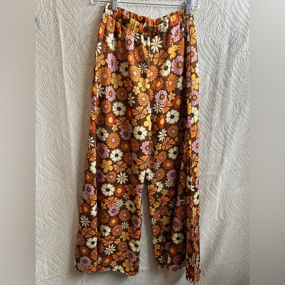 ROMWE Groovy 70’s Retro Floral Patterned Pants with Orange and Brown - Picture 3 of 7